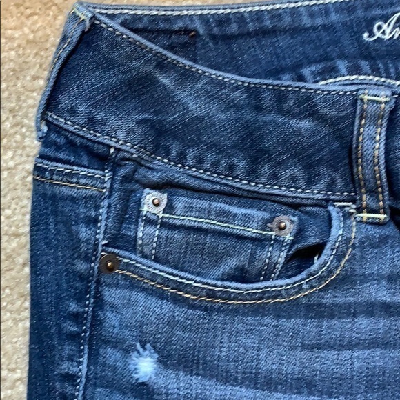 American Eagle Jeans (LJ) - Picture 4 of 8